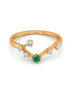 Vibrant Emerald and Diamond Ring