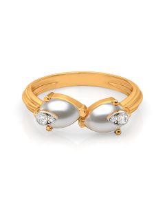 Leaf-Pattern Diamond Ring with Satin-Finish Gold Details