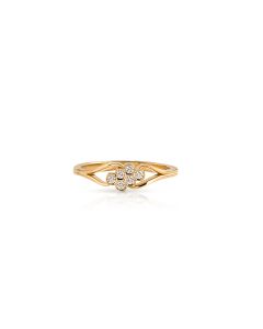 Cluster Diamond Ring with Rounded Elegance
