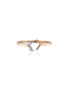 Chevron-Shaped Band Ring with Diamond Tips