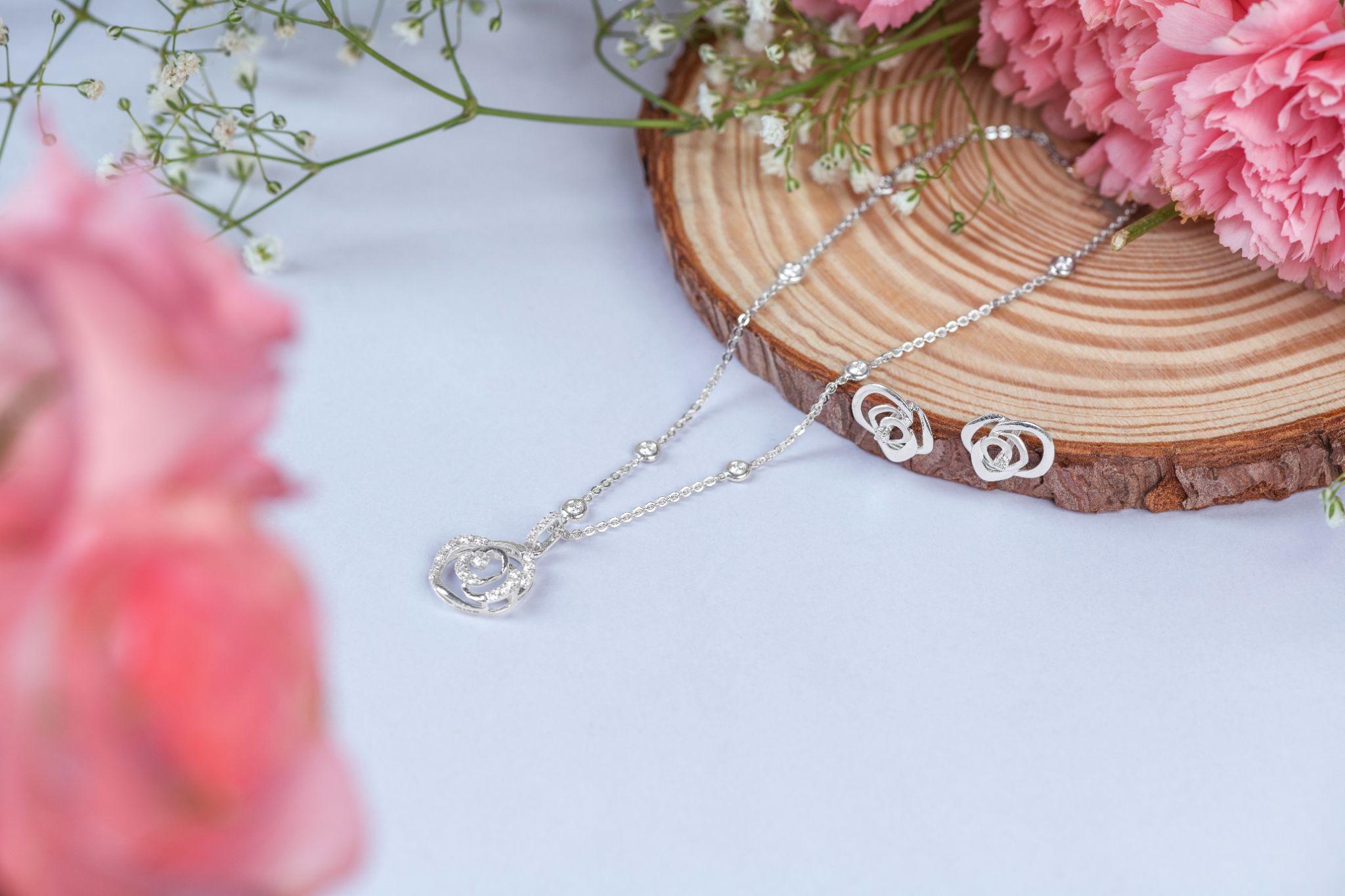 Diamond chain maintenance tips | Glow Jewels